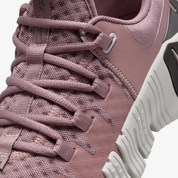 [NEW] Women's Nike Free Metcon 5 Workout Shoes DV3950-201 - Picture 7 of 8